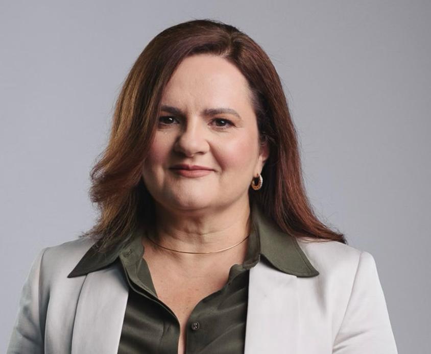 PROF. FERNANDA