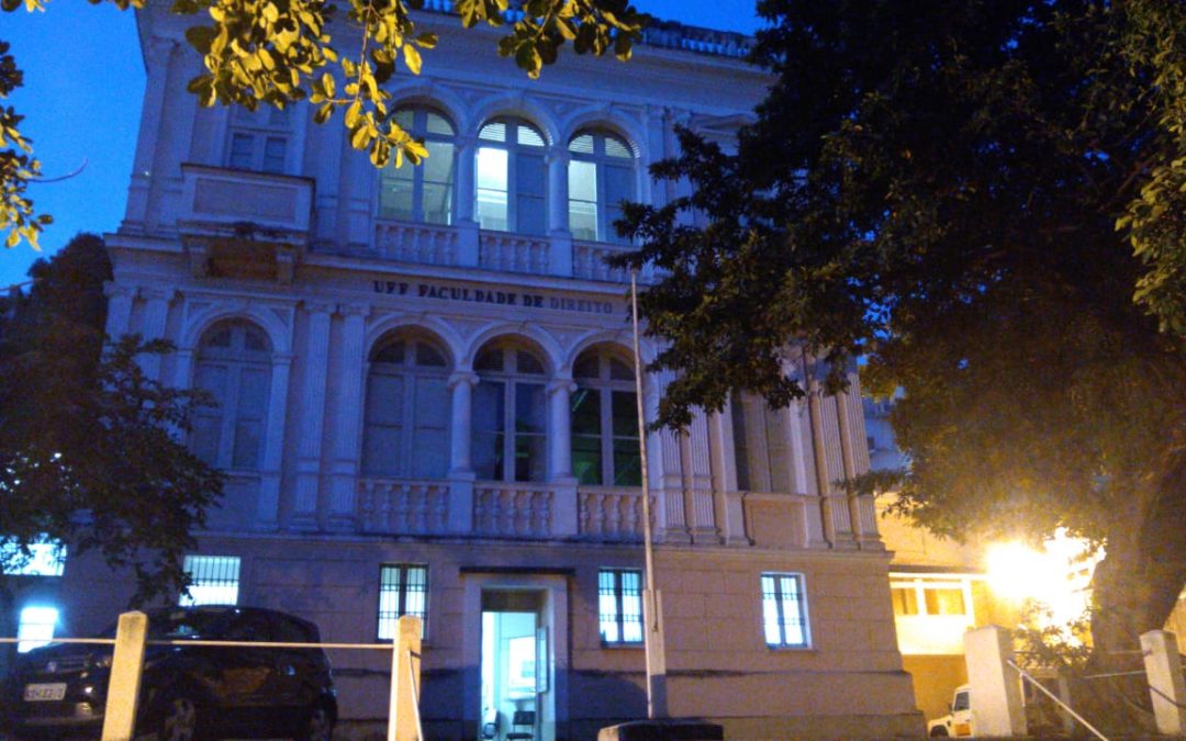 Casarão da Tiradentes fechado na sexta-feira